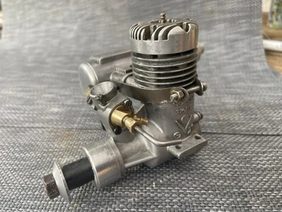 Super Tigre  G 21/46 Modellmotor mit original Schalldämpfer ￼Rc Flugmotor - Bild 1 von 4