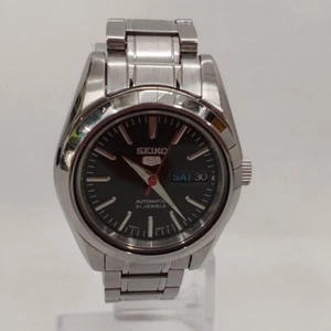 Seiko 5 4207-00X0 women Automatic Watch Silver Tone Day Date black Dial - Picture 1 of 6