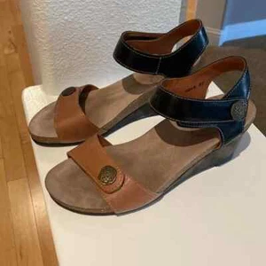 taos Black Tan Wedge leather dress shoes Sandals - Picture 1 of 6