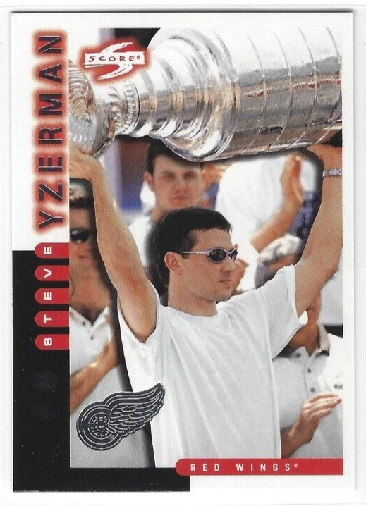 1997-98 Score Team Collection Detroit Red Wings Steve Yzerman - Image 1 of 1