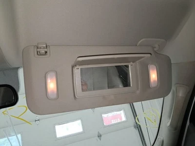 Viseira solar direita passageiro iluminada compatível com 07-14 ESCALADE 409504 - Imagem 1 de 4