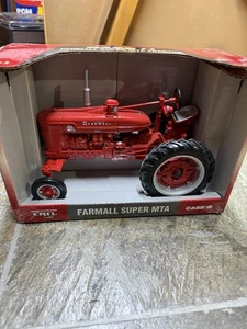 1/16 Ertl Case IH Diecast Farmall Super MTA Diesel Tractor - Picture 1 of 2