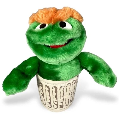 Applause Oscar the Grouch 8 in Trash Can Sesame Street Stuffed Plush 1995 Toy - Image 1 of 4