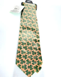 St. Patricks Day Men's Tie 3 Leafed Clovers Green on Gold NWT Packed - Picture 1 of 8
