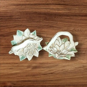 Set of 2 Vintage White & Green Poinsettia Ceramic Basket Dishes Silver Trim Bowl - Picture 1 of 8