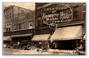 Mason City IOWA RPPC c1920 ADVERTISING Roberts PHOTOGRAPHY STUDIO Quality Photos - Picture 1 of 2