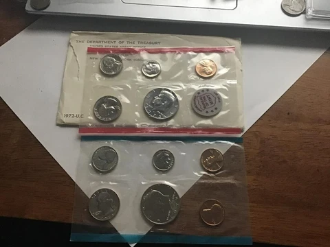 Mint set 1972  P & D IN OGP. Very nice original set Cover