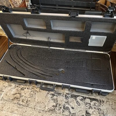 SKB Double Recurve Bow Hard shell Locking Case (TSA Approved) - Image 1 of 4