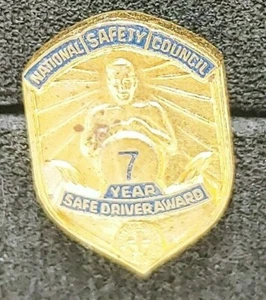 Vintage National Safety Council 7 Year Safe Driver Award Pin - Picture 1 of 1