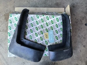 2x NEU Range Rover P38 Mudflaps hinten STC8535 original LandRover - Bild 1 von 3