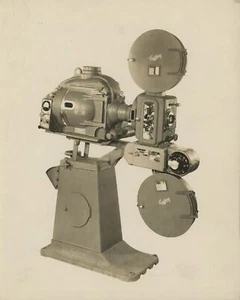 [Film Gear] Photograph of 35mm Projector credited to Nick LAZARNICK - Picture 1 of 2
