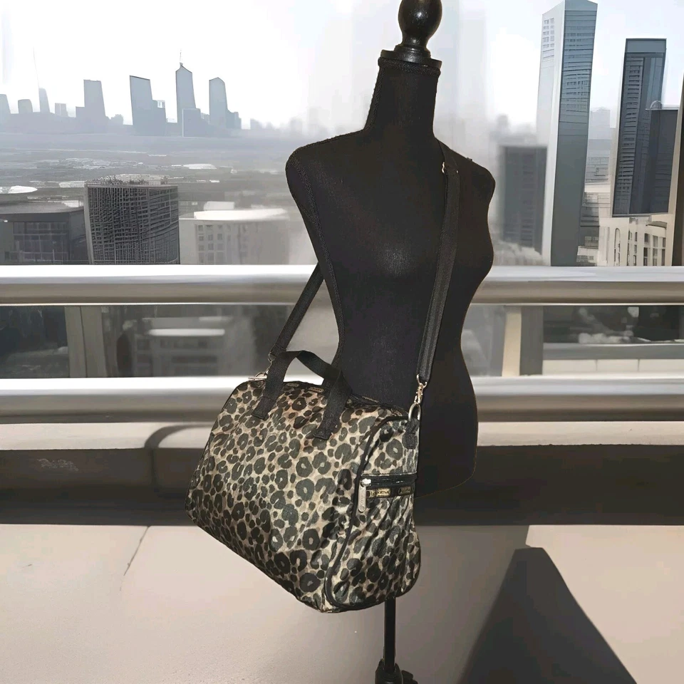 LeSportsac Cheetah Print Handbag Crossbody 13x11x5 - Image 1 of 4