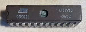 Atmel AT22V10-25DC GAL22V10 PLD - Foto 1 di 1