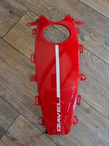 Tankabdeckung Mitte rot Diavel 1260 S (4801A312AA) - Bild 1 von 6