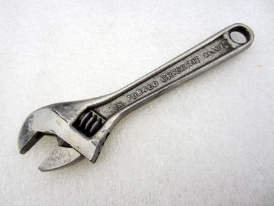 Llave Ajustable Media Luna 4" Vintage Óxido Negro Hecha en EE. UU. Foto 1 de 4
