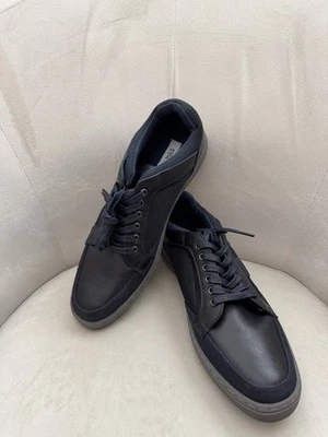 Zapatilla deportiva Steve Madden Hamilton para hombre con cordones talla 11 azul marino con suela gris  Foto 1 de 4