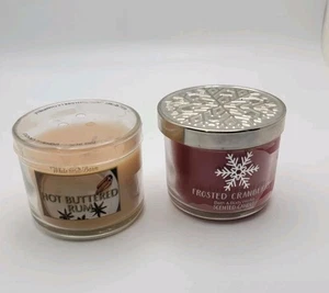 Bath and Body Works Mini Candles x2 - 1.3 Oz Each Frosted Cranberry Buttered Rum - Picture 1 of 10
