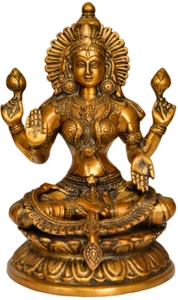 Goddess Lakshmi in Abhaya Mudra - Picture 1 of 2