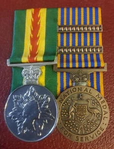Replica Court Mounted Australian Fire Service & Medal National Medal Two Clasps - Picture 1 of 1