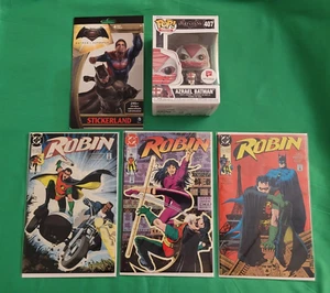 DC ROBIN 1, 3 y 4 (1991) con Póster Funko Azrael Batman 407 Pegatinas Regalo Lote de 5 - Imagen 1 de 20