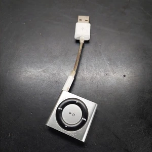 Apple iPod Shuffle Grigio 2GB Modello A1373 4a Generazione Lettore MP3 NECESSITA DI BATTERIA - Foto 1 di 2