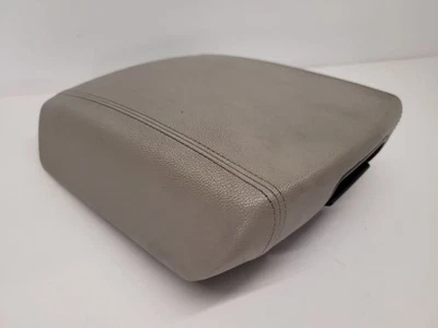 2015-2018 KIA SEDONA Front Floor Console Gray 84660A9000EAC 15-18 - Image 1 of 4