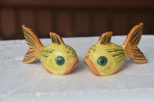 Mid Century, gelb/orange Keramik Goldfisch, Salz und Pfefferstreuer, Japan - Bild 1 von 7