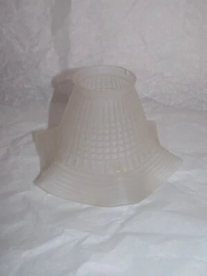  ancienne tulipe abat jour en verre  - Photo 1/4