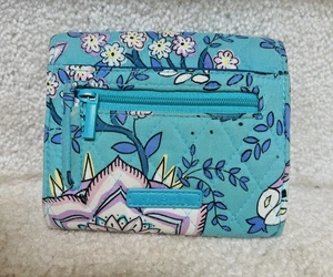 VERA BRADLEY RFID TRI-FOLD WALLET PEACOCK GARDEN - Picture 1 of 7