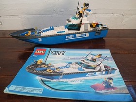 LEGO City: Police Boat (7287) Complete with Instructions Retired