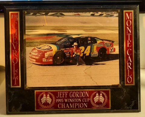 Jeff Gordon 1995 Winston Cup Champion 15x12 Wooden Plaque w/8x10 Photo Cover