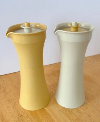 Set 2 dispenser per condimento insalata olio e aceto Tupperware vintage #1246 - Immagine 1 di 4