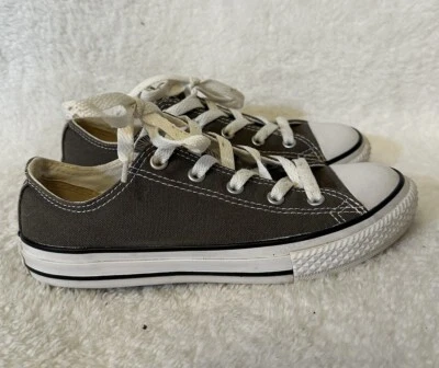 Chuck Taylor All Star 经典鞋 儿童 低帮 青少年 尺码 2 木炭 灰色 3J794 — 第 1/4 张图片