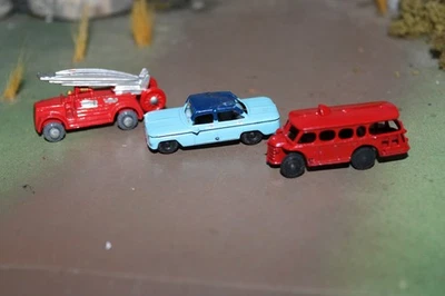 ESCASO Lote De TRES Coches De Juguete De Metal Fundido Molde De Grananieve Japón De Colección Foto 1 de 4