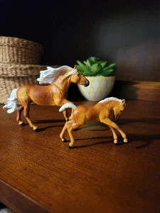 Breyer Stablemate Pferd Lot Custom Dapple Palomino Stute & Fohlen läuft SM CM - Bild 1 von 8