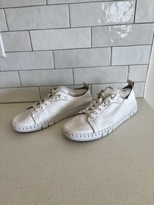 YOKONO Zapatillas de Cuero Hechas en España Talla 41 Usadas en Excelente Condición - Imagen 1 de 9