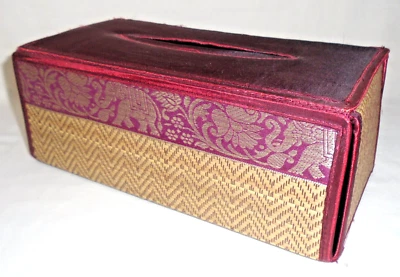 Cubierta de caja de pañuelos Reed Boho, caña natural ECO sostenible, seda de felpa, rojo oscuro Foto 1 de 4