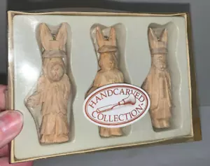 NUEVO DE LOTE ANTIGUO Colección Tallada a Mano 3 Conejos de Madera Tallada / Conejos en Caja - Imagen 1 de 7