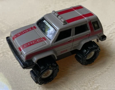 复古 Schaper Stomper 卡车灰色红色丰田 Tercel SR5 4x4 香港制造 — 第 1/2 张图片