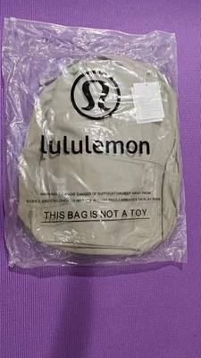Mochila Lululemon Doble Cremallera 22L Nueva con Etiquetas Verde Legado US STOCK NUEVA Foto 1 de 4