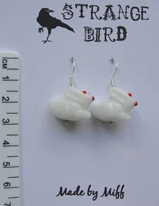 Al-bun-o! earrings white rabbit bunny Alice - Picture 1 of 3