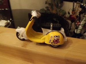 Sunnyside Scooter, SS4362, Vespa Lambretta Pull-Back, Yellow-Pre-owned - Picture 1 of 2