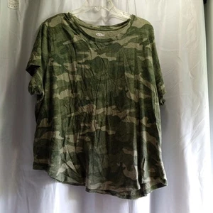 Old Navy T Shirt Every Wear Fit Green Camo Size XXL - Picture 1 of 3