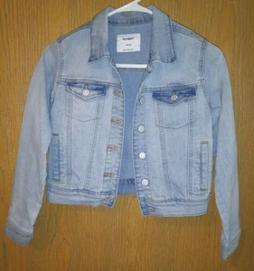 NEU ~ Old Navy ~ Mädchen 10/12 Jeansjacke Stretch Druckknopfverschluss helle Waschung Denim - Bild 1 von 2