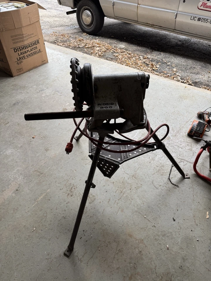 Ridgid 300 Pipe Threading Machine - Image 1 of 4