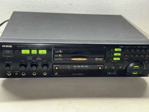 Reproductor de karaoke RSQ MV333 3 bandejas 3 discos 3 micrófonos video reproductor de CD. Funciona 100% - Imagen 1 de 15