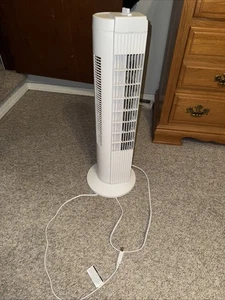 Mainstays 28" hoch, 3 Geschwindigkeiten oszillierender Turmventilator ~ FZ10-19MB/weiß/tragbar - Bild 1 von 2