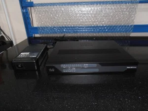 Router Cisco C896VA-K9 Advance IP Services Ajustado 800- ILPM-4 PSU PoE Incluida - Imagen 1 de 4