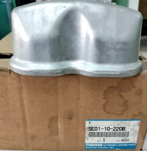 SE01-10-220B MAZDA VALVE COVER NEW IN BOX FREE SHIPPING - Picture 1 of 3