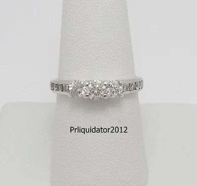 Anillo de compromiso de boda de aniversario de diamantes naturales de 1 quilate de oro blanco de 10 quilates Foto 1 de 4